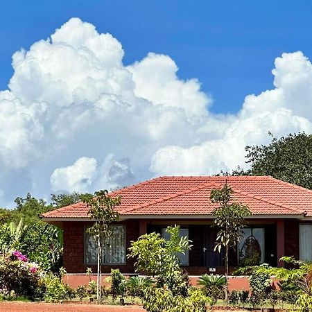 Regenta Resort Mango Village Guhagar Kudan Екстер'єр фото