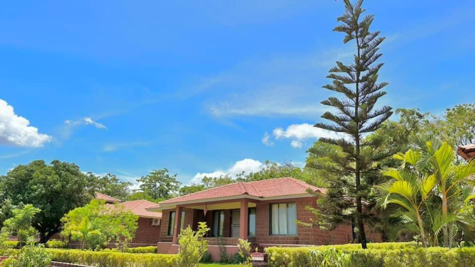 Regenta Resort Mango Village Guhagar Kudan Екстер'єр фото